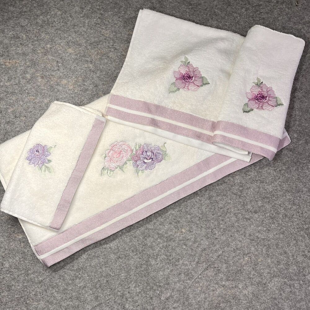 Royal Court Ashleigh Embroidered‎ Towel Set Bath Hand Washcloth Roses Purple